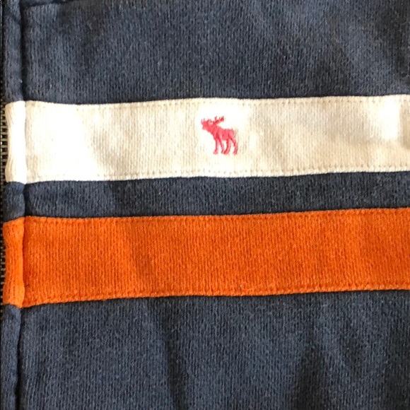 GOV. SHUTDOWN SALE!!! Abercrombie and Fitch zip up - Picture 2 of 3